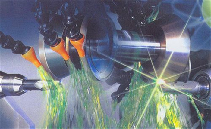 (圖:切削液使用場景)